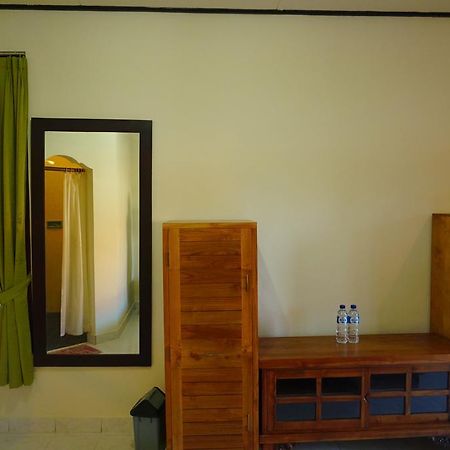 Yulia 2 Homestay Sanur Exterior foto