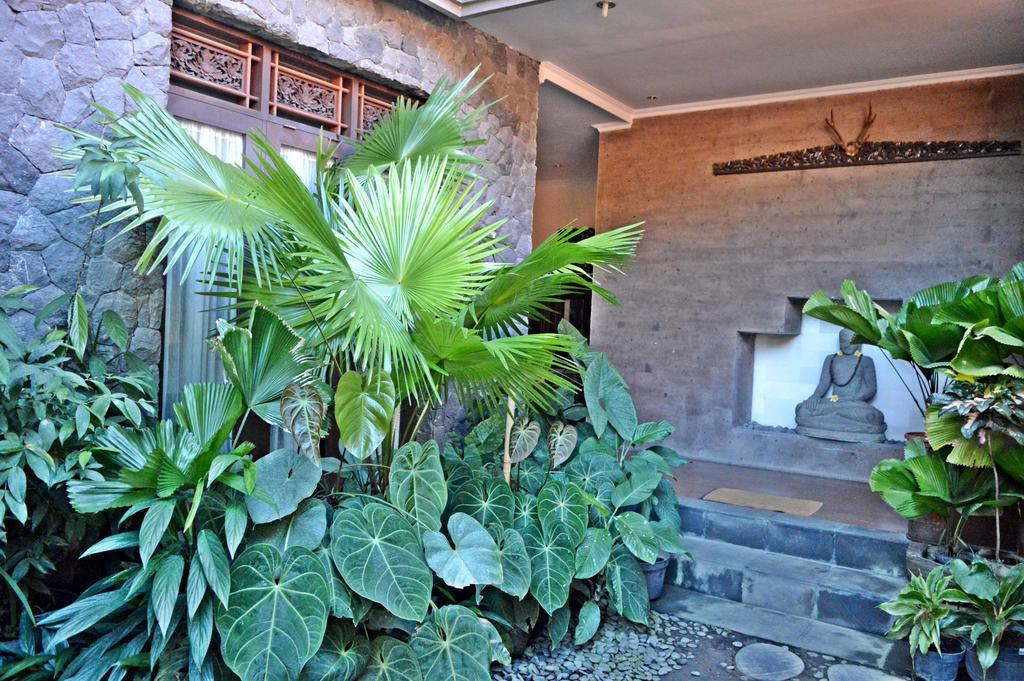 Yulia 2 Homestay Sanur Exterior foto